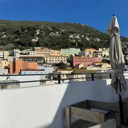 Apartment Sleek Oasis In The Heart Of - Sleeps 6 *