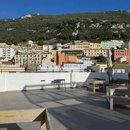 Sleek Oasis In The Heart Of - Sleeps 6 Gibraltar