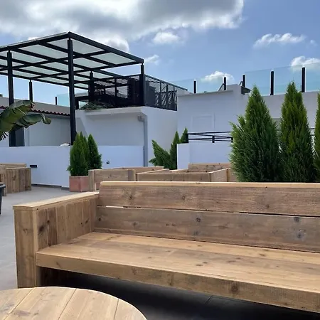 Sleek Oasis In The Heart Of - Sleeps 6 Apartment Gibraltar