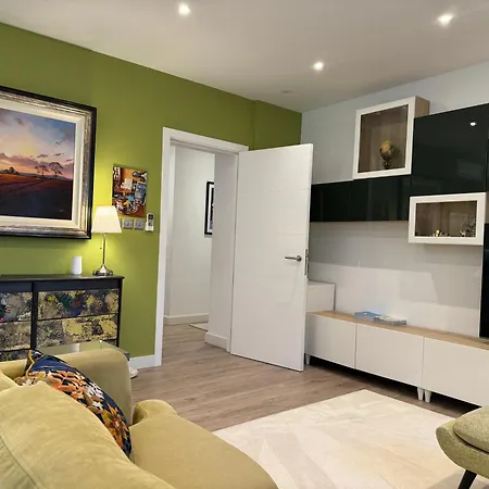 Sleek Oasis In The Heart Of - Sleeps 6 *